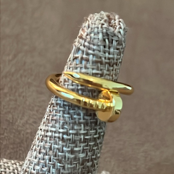 Designer Style Gold Plated Unisex Fashion Ring- Size 7 - Picture 8 of 15